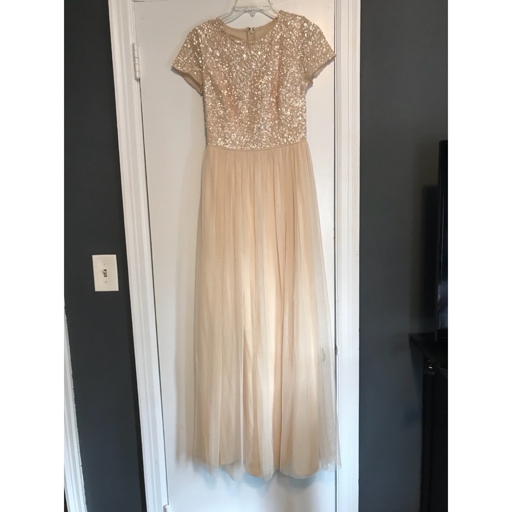 🌿✨Beautiful sequin gown